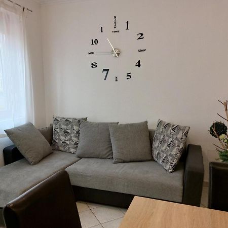 Apartmancentrum Gyula Exteriér fotografie
